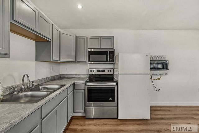 231 S 3421 W, Rexburg, ID 83440