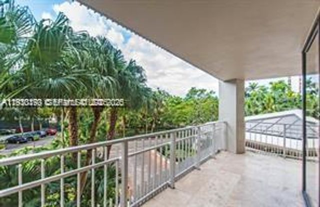 2000 Towerside 309, Miami, FL 33138