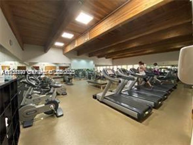 2000 Towerside 309, Miami, FL 33138