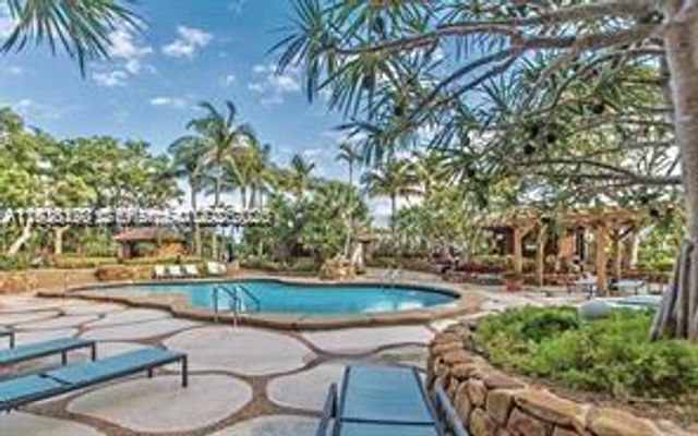 2000 Towerside 309, Miami, FL 33138