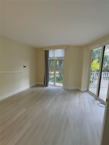 2000 Towerside 309, Miami, FL 33138