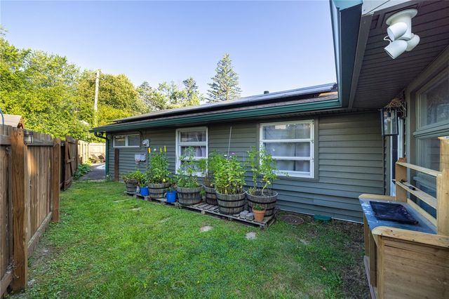 15 Victoria Drive, Brighton, NY 14618