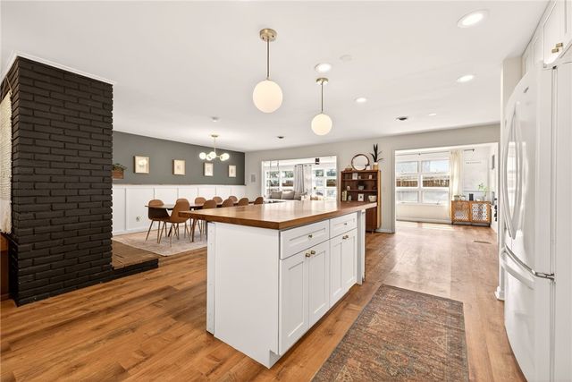 15 Victoria Drive, Brighton, NY 14618