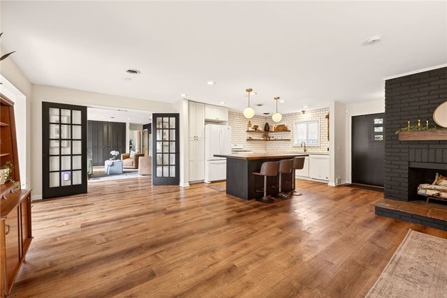 15 Victoria Drive, Brighton, NY 14618