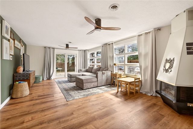 15 Victoria Drive, Brighton, NY 14618