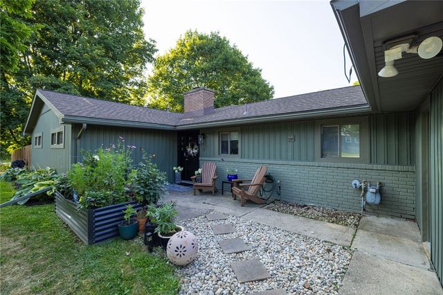 15 Victoria Drive, Brighton, NY 14618