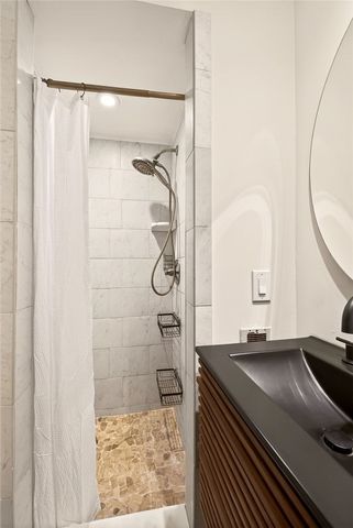 15 Victoria Drive, Brighton, NY 14618