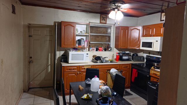 2351 NW 104TH Terrace, Miami, FL 33147