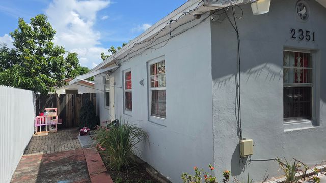 2351 NW 104TH Terrace, Miami, FL 33147