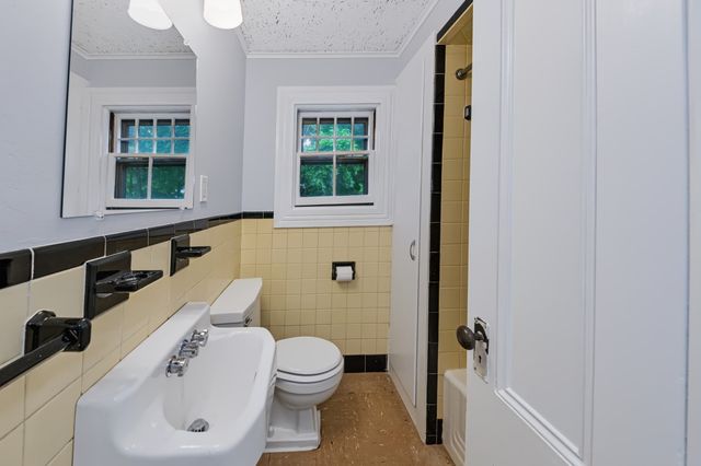 22 Linden Street B, Framingham, MA 01702