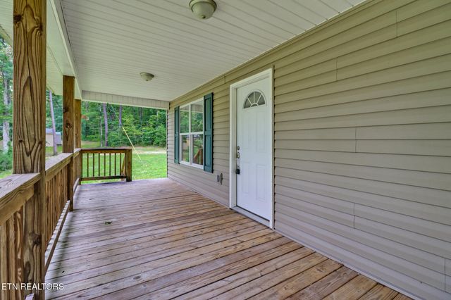 903 Riverchase Tr, Clarkrange, TN 38553