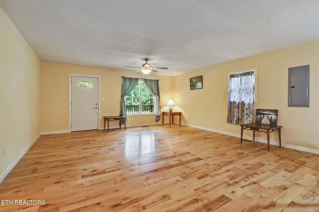 903 Riverchase Tr, Clarkrange, TN 38553