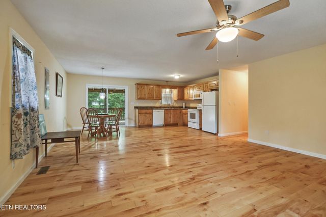 903 Riverchase Tr, Clarkrange, TN 38553