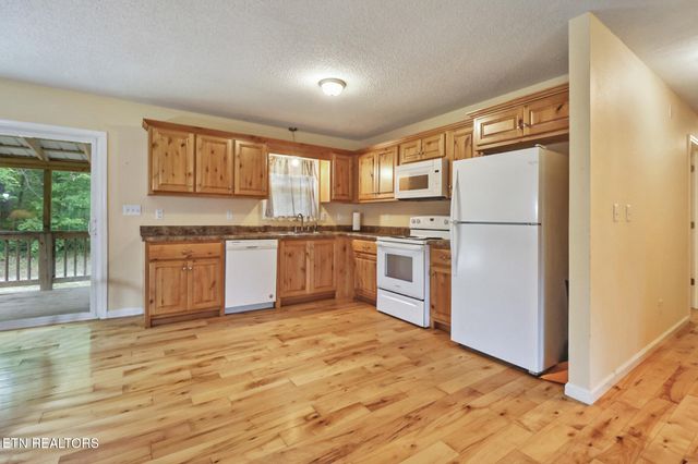 903 Riverchase Tr, Clarkrange, TN 38553