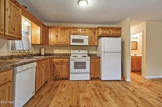 903 Riverchase Tr, Clarkrange, TN 38553