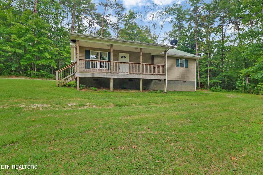 903 Riverchase Tr, Clarkrange, TN 38553