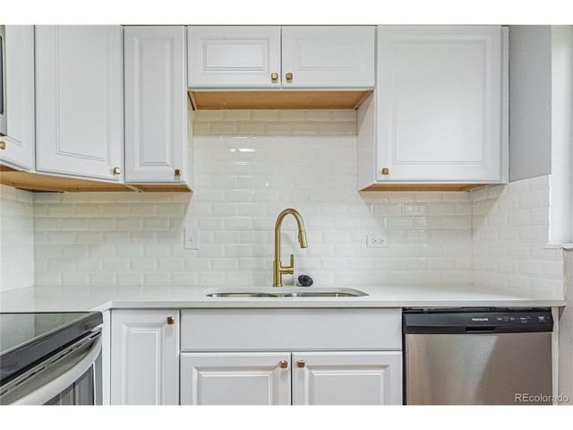 2976 Olive St, Denver, CO 80207