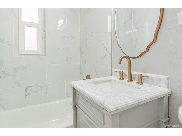 2976 Olive St, Denver, CO 80207