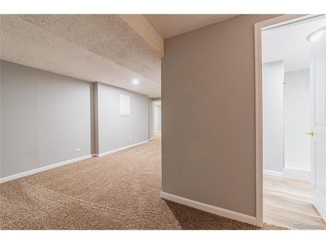 2976 Olive St, Denver, CO 80207