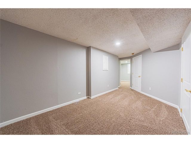 2976 Olive St, Denver, CO 80207