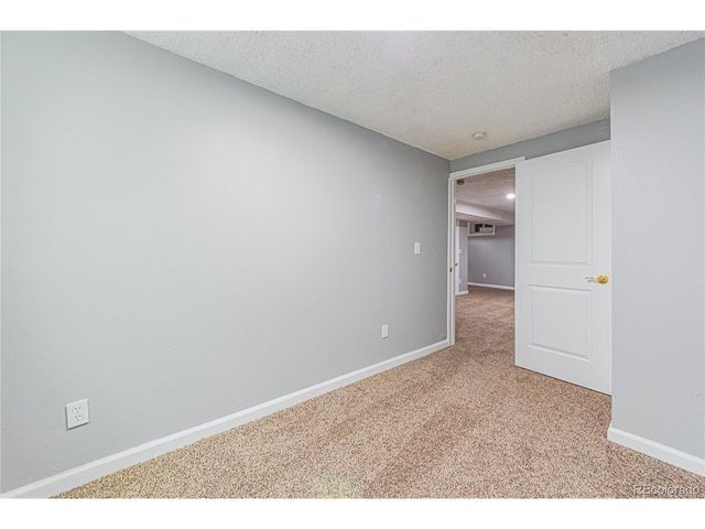 2976 Olive St, Denver, CO 80207