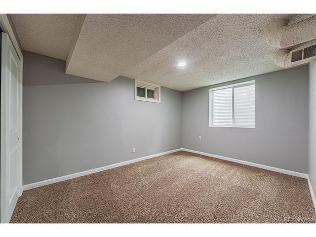 2976 Olive St, Denver, CO 80207