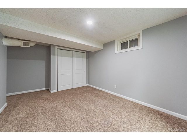 2976 Olive St, Denver, CO 80207