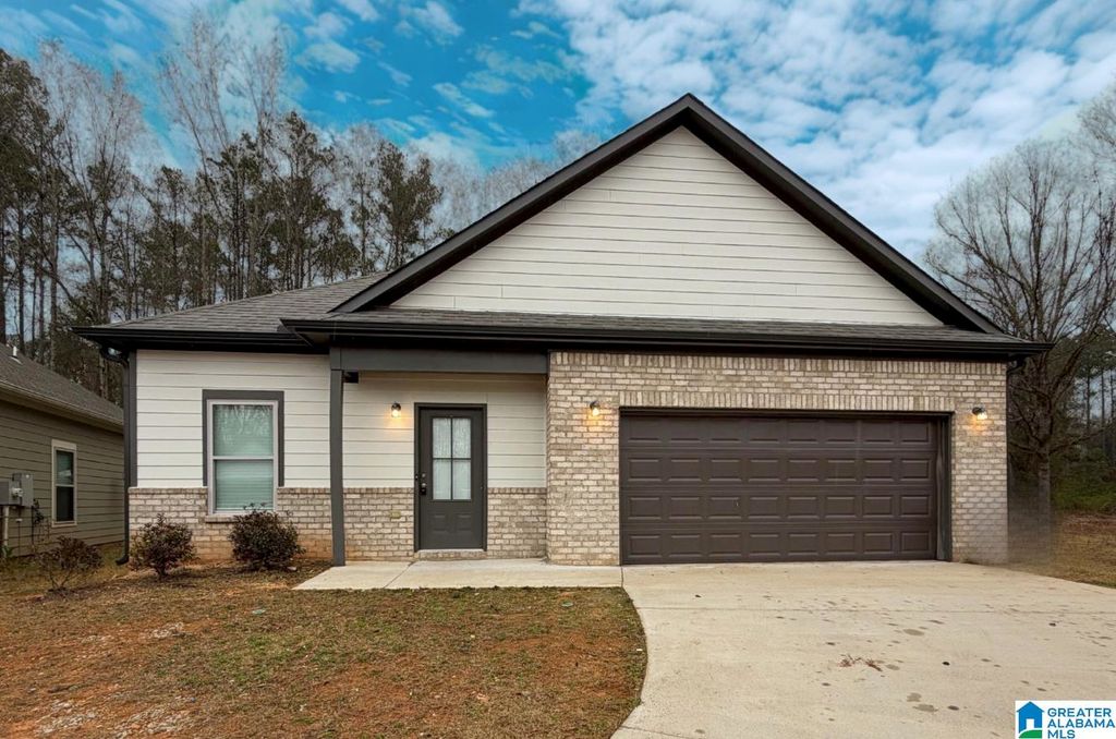 285 AVALON WAY, Clanton, AL 35045