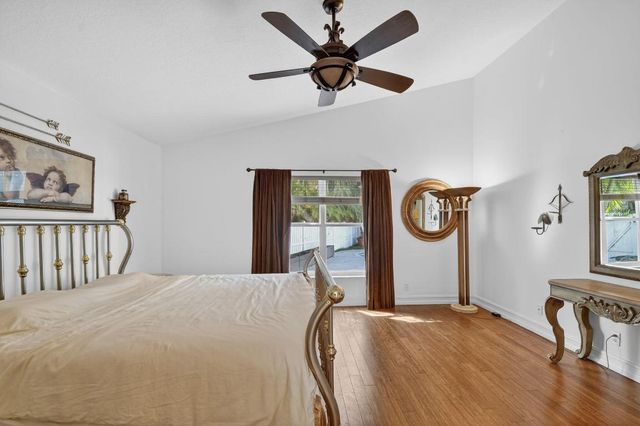 2725 Pointe Circle, Greenacres, FL 33413