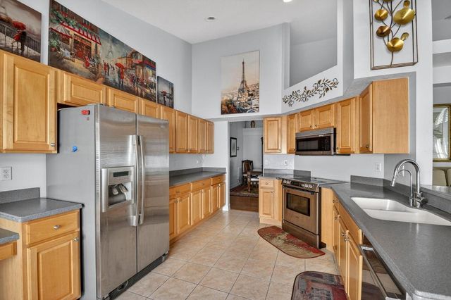 2725 Pointe Circle, Greenacres, FL 33413