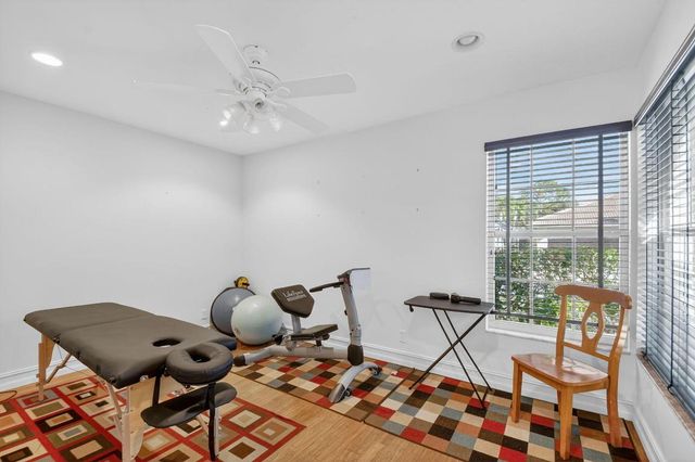 2725 Pointe Circle, Greenacres, FL 33413