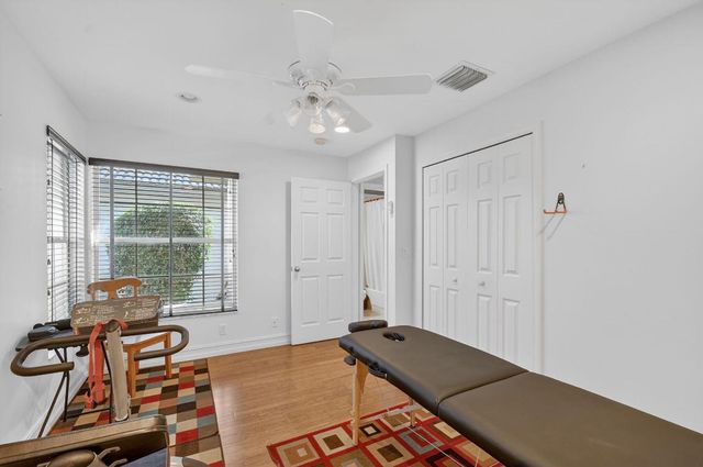 2725 Pointe Circle, Greenacres, FL 33413