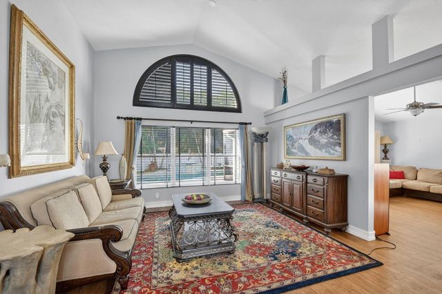 2725 Pointe Circle, Greenacres, FL 33413