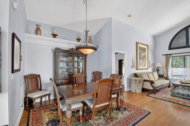 2725 Pointe Circle, Greenacres, FL 33413