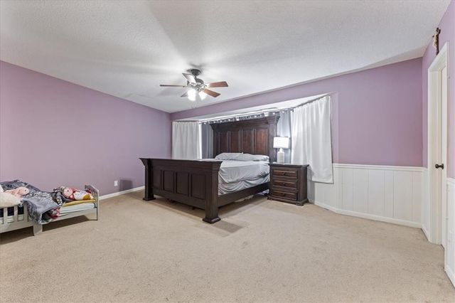 5729 PARALLEL Parkway, Kansas City, KS 66104