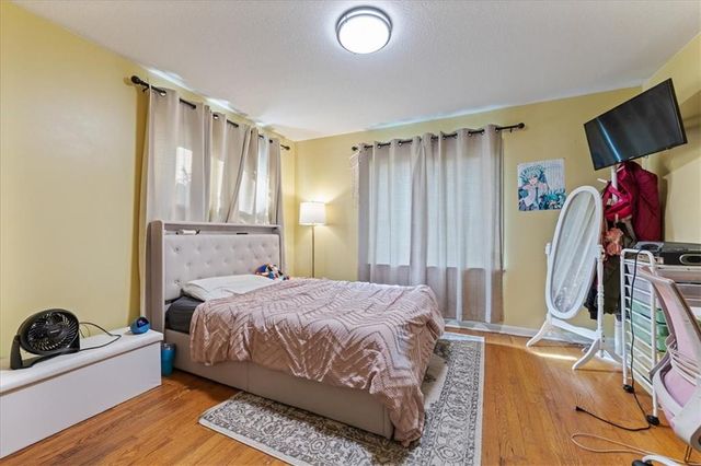 5729 PARALLEL Parkway, Kansas City, KS 66104