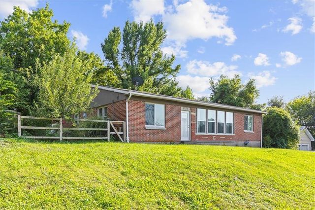5729 PARALLEL Parkway, Kansas City, KS 66104