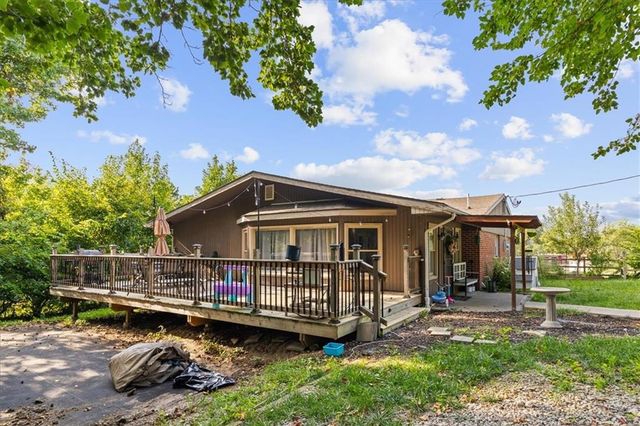 5729 PARALLEL Parkway, Kansas City, KS 66104