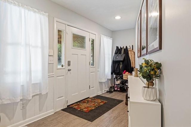 5729 PARALLEL Parkway, Kansas City, KS 66104