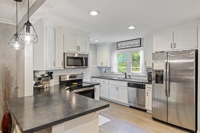 5729 PARALLEL Parkway, Kansas City, KS 66104