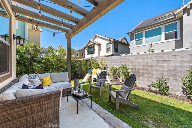 17 Tomillo Ln, Rancho Mission Viejo, CA 92694