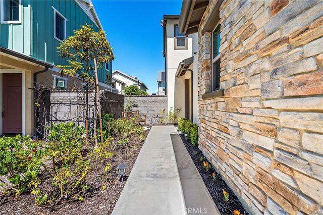 17 Tomillo Ln, Rancho Mission Viejo, CA 92694