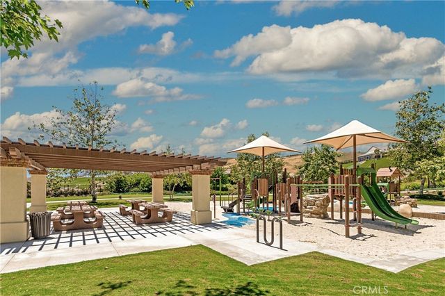 17 Tomillo Ln, Rancho Mission Viejo, CA 92694