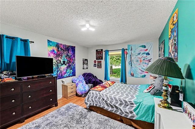 1301 W 8th Street, Edgerton, KS 66021