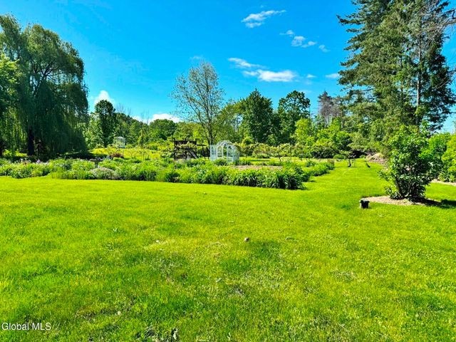 944 Stony Point Road, Schodack, NY 12033