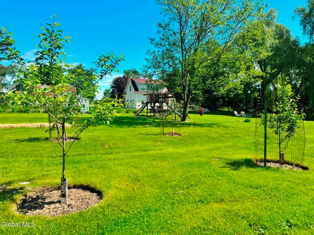 944 Stony Point Road, Schodack, NY 12033