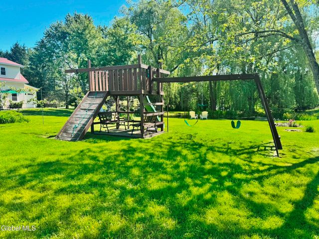 944 Stony Point Road, Schodack, NY 12033