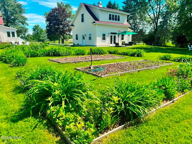 944 Stony Point Road, Schodack, NY 12033
