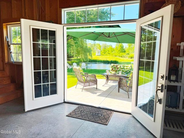 944 Stony Point Road, Schodack, NY 12033