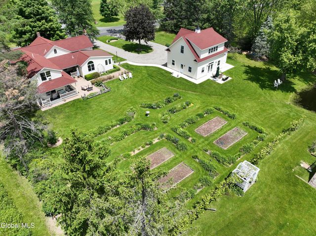 944 Stony Point Road, Schodack, NY 12033